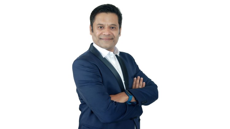 The Imperative of English Communication in 2024: A Gateway to Success by Abhishek Tavildar